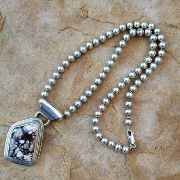 Native American Jewelry - " Wild Horse Turquoise "  Magnesite Ster Necklace